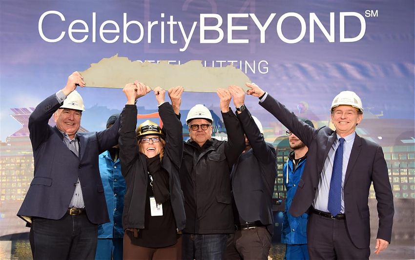 Celebrity Cruises feiert Stahlschnitt von Beyond the Edge