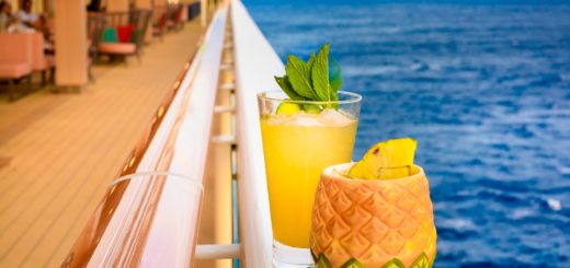 Norwegian Cruise Line feiert mit dem Pineapple Surplus den internationalen Tag der nachhaltigen Gastronomie