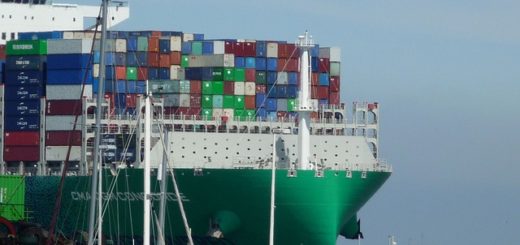 Containerschiffe - vom Tracking bis zum Hightech-Arbeitsplatz