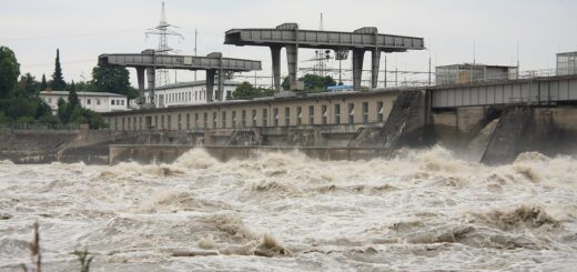 Kreuzfahrten im Chaos: Hochwasser zwingt Valencia-Hafen zu drastischen Maßnahmen